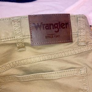 Men’s wrangler khakis 38x32 brand new -